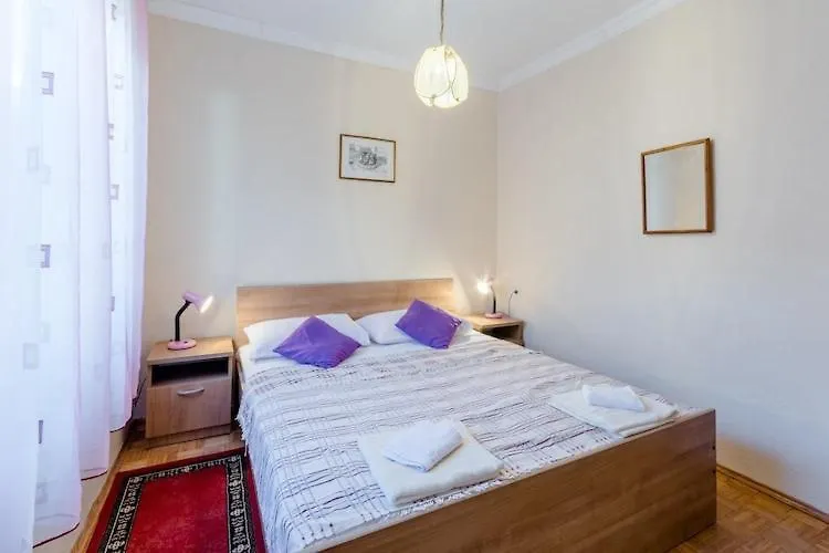 Apartments Fidelis - Two Bedroom Apartment With Terrace And Pool View 5 Trogir 0*,  Croatia