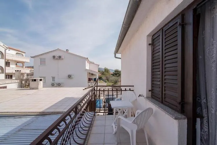 Apartments Fidelis - Two Bedroom Apartment With Terrace And Pool View 5 Trogir 0*,  Croatia