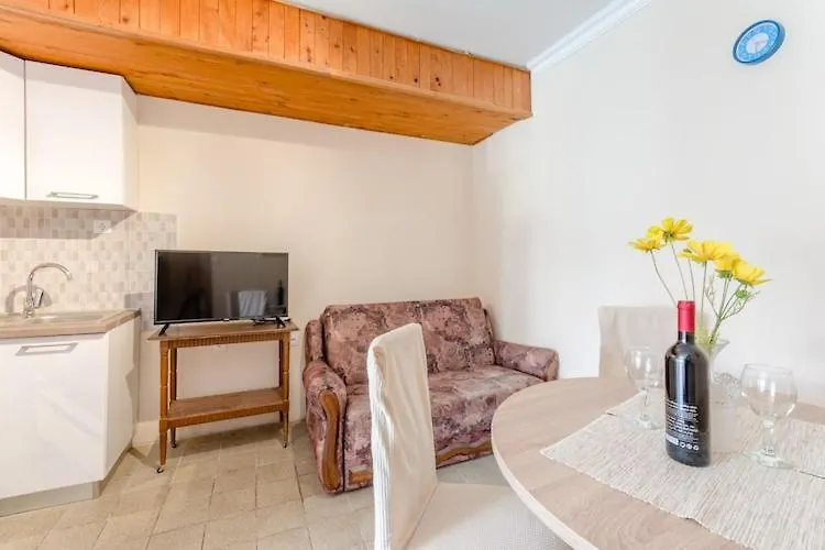 Apartments Fidelis - Two Bedroom Apartment With Terrace And Pool View 5 Trogir
