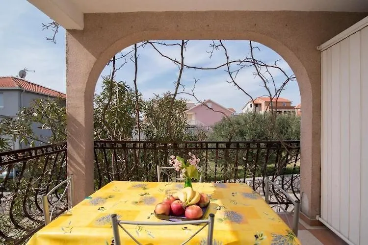 Apartments Fidelis - Two Bedroom Apartment With Terrace And Pool View 5 Trogir 0*,