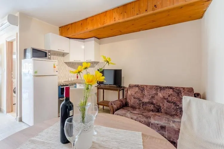 Apartments Fidelis - Two Bedroom Apartment With Terrace And Pool View 5 Trogir Croatia