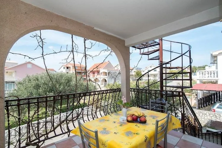 Apartments Fidelis - Two Bedroom Apartment With Terrace And Pool View 5 Trogir
